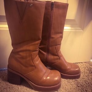 Skechers Women’s Brown Zip Up Boot